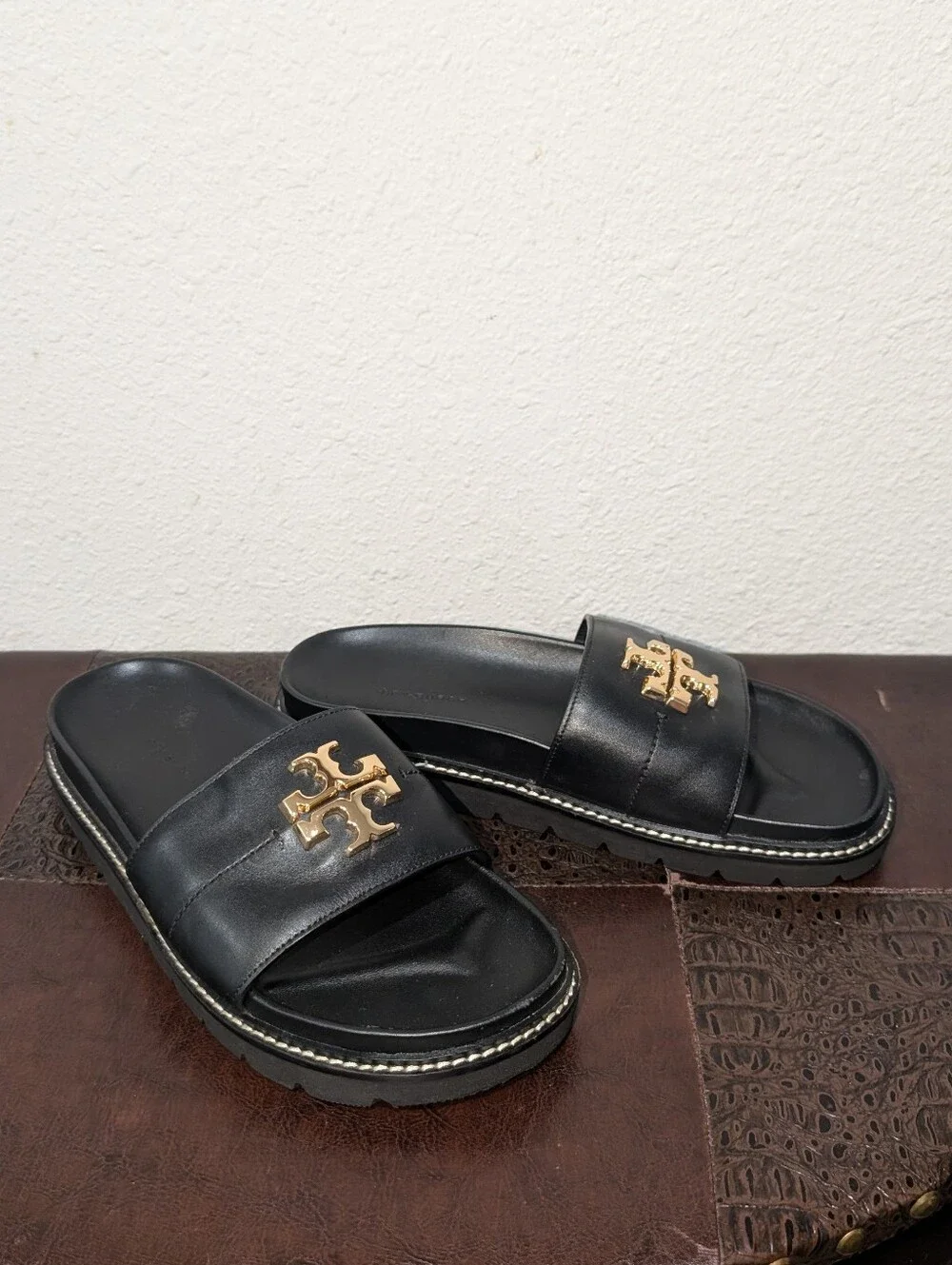 Tory Burch Everly Anatomic Lug Nappa Leather Slide Sandal in Black Size 8